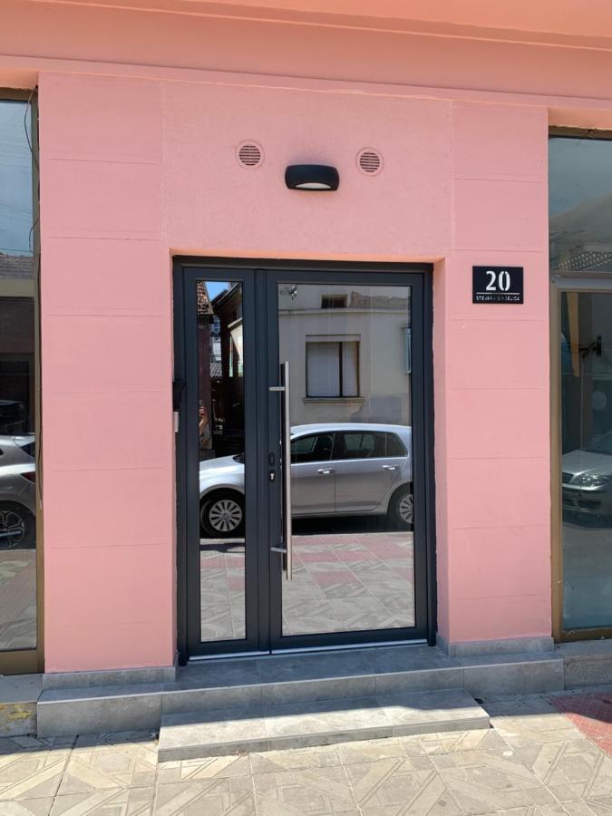 Pink House Apartments Jagodina Exterior foto